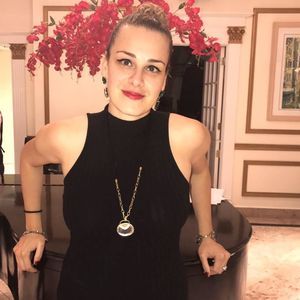 Meet your Posher, Paula